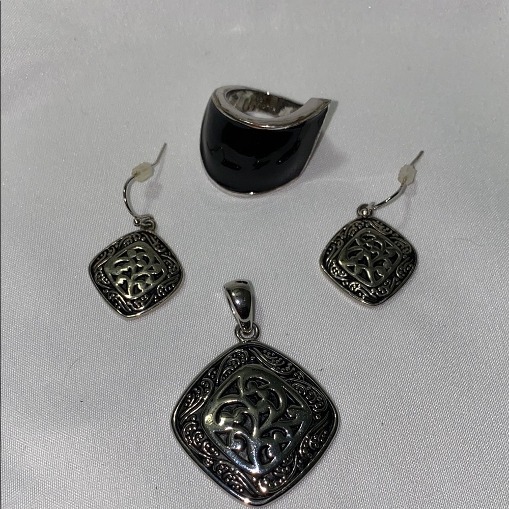 Silver Filigree Earrings with Ornate Design - Picture 2 of 6